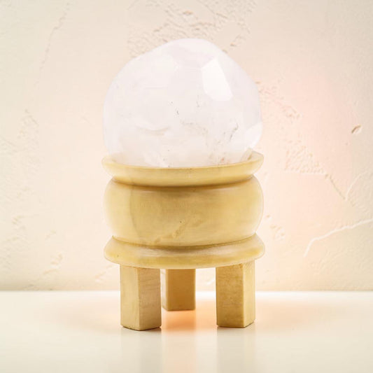 Sphère Facettée en Cristal de Roche sur Socle – Pierre Naturelle Décorative