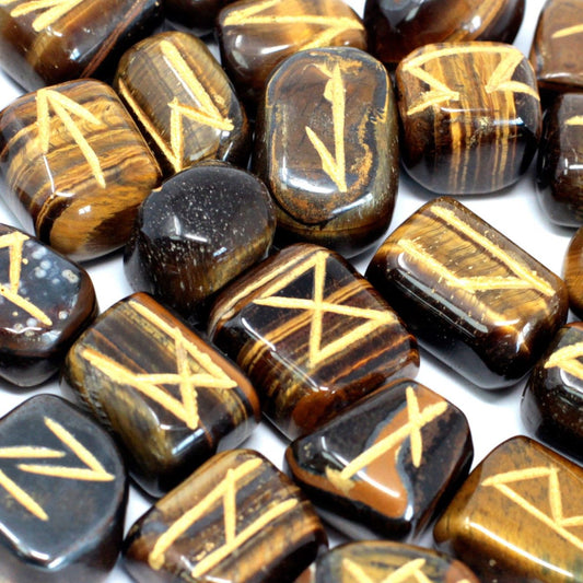 Coffret de Runes en Œil de Tigre – Pierres Gravées & Pochette